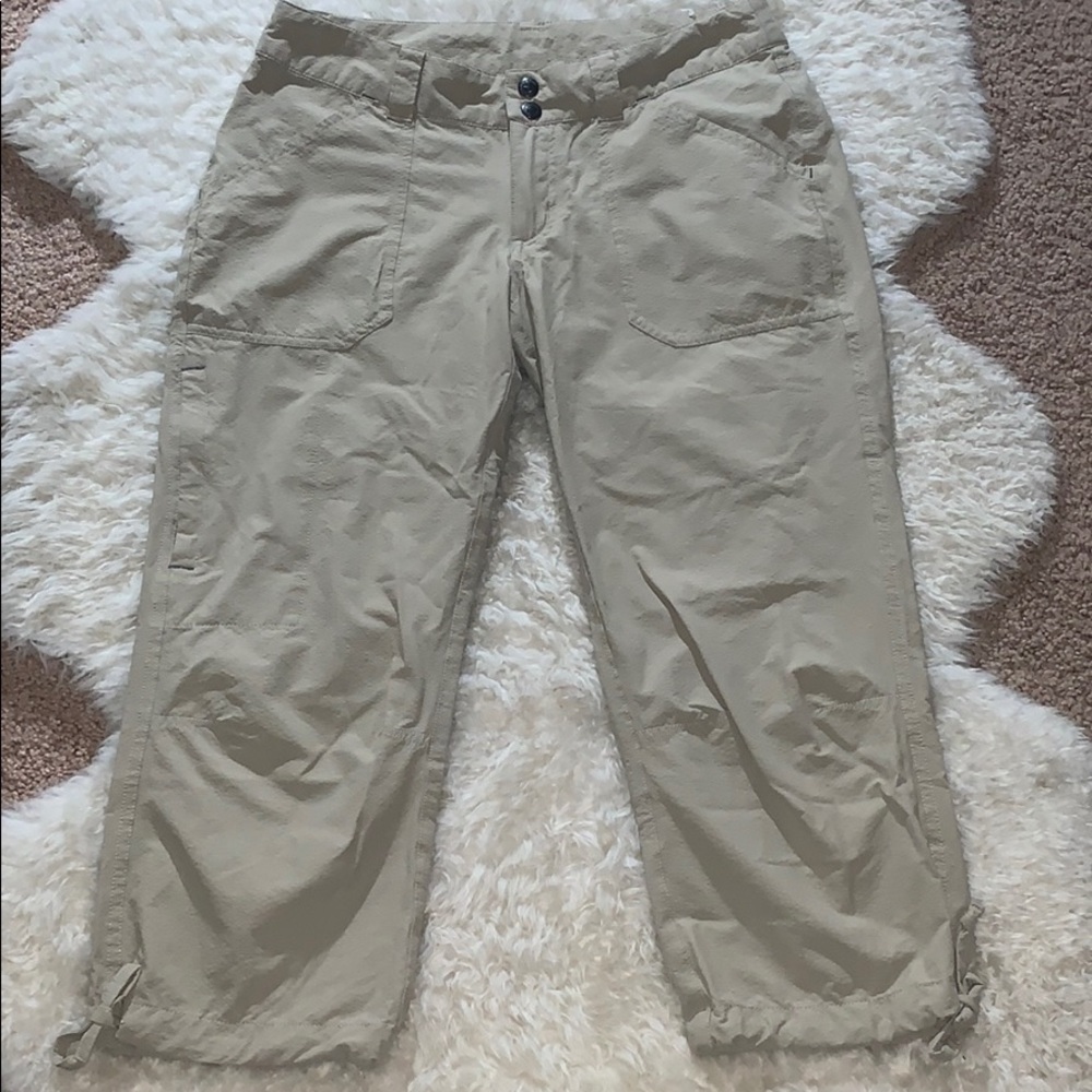 Great condition Patagonia Capri Pants size 6